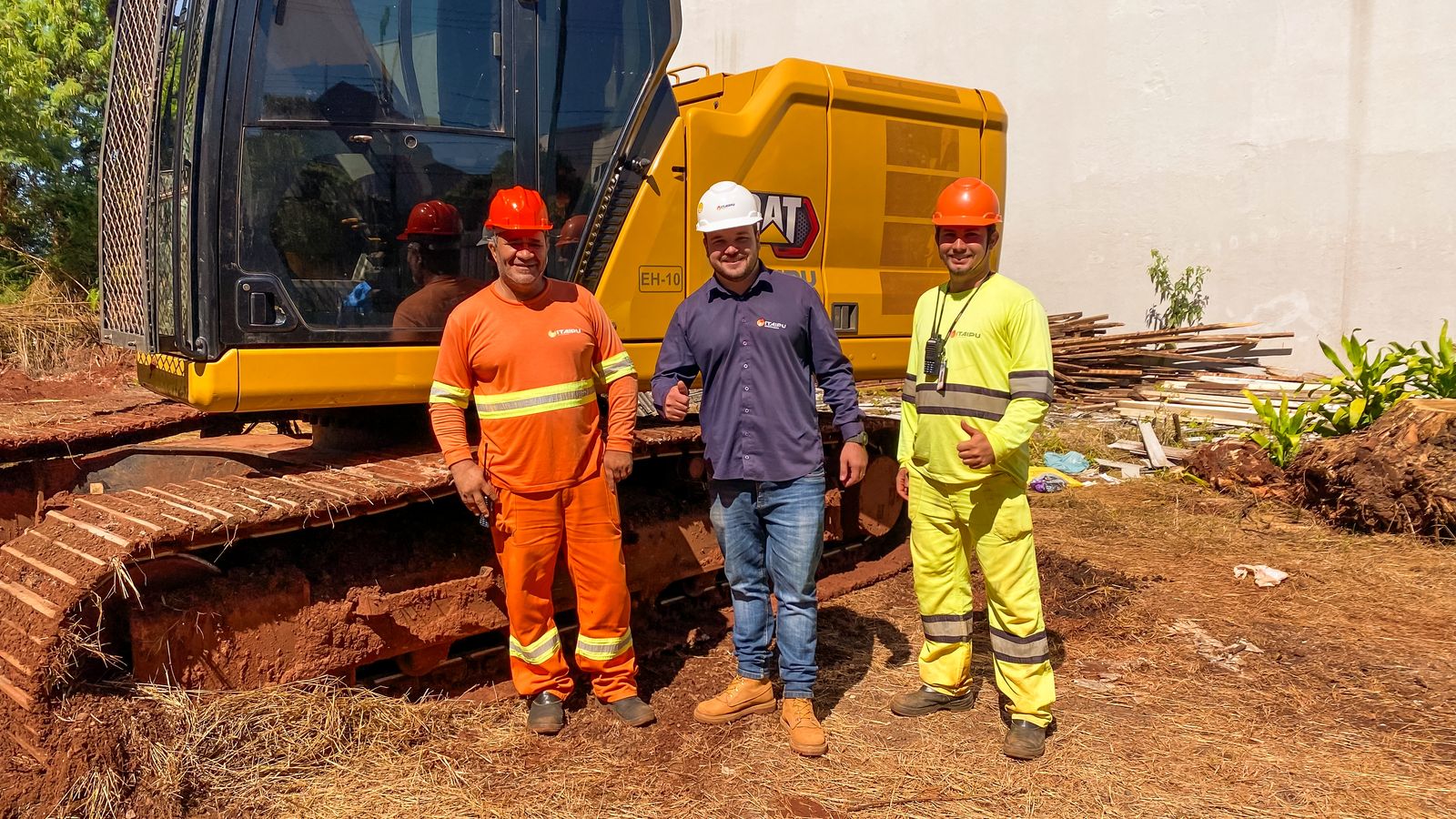 Demolição Controlada do Antigo Hotel Loyd é Realizada pela Itaipu Engenharia